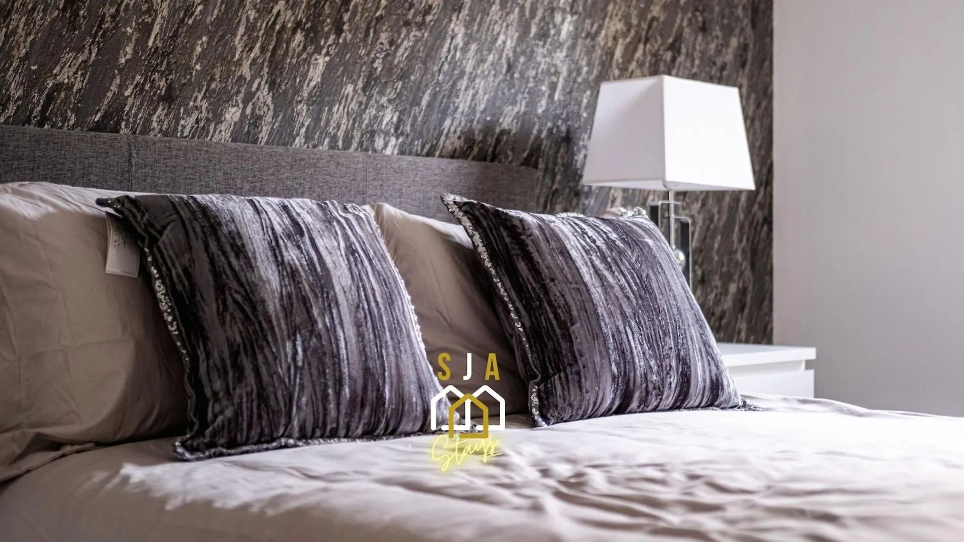 אברדין Urban City Stay - Sja Stays - Modern 2 Bed Apartment